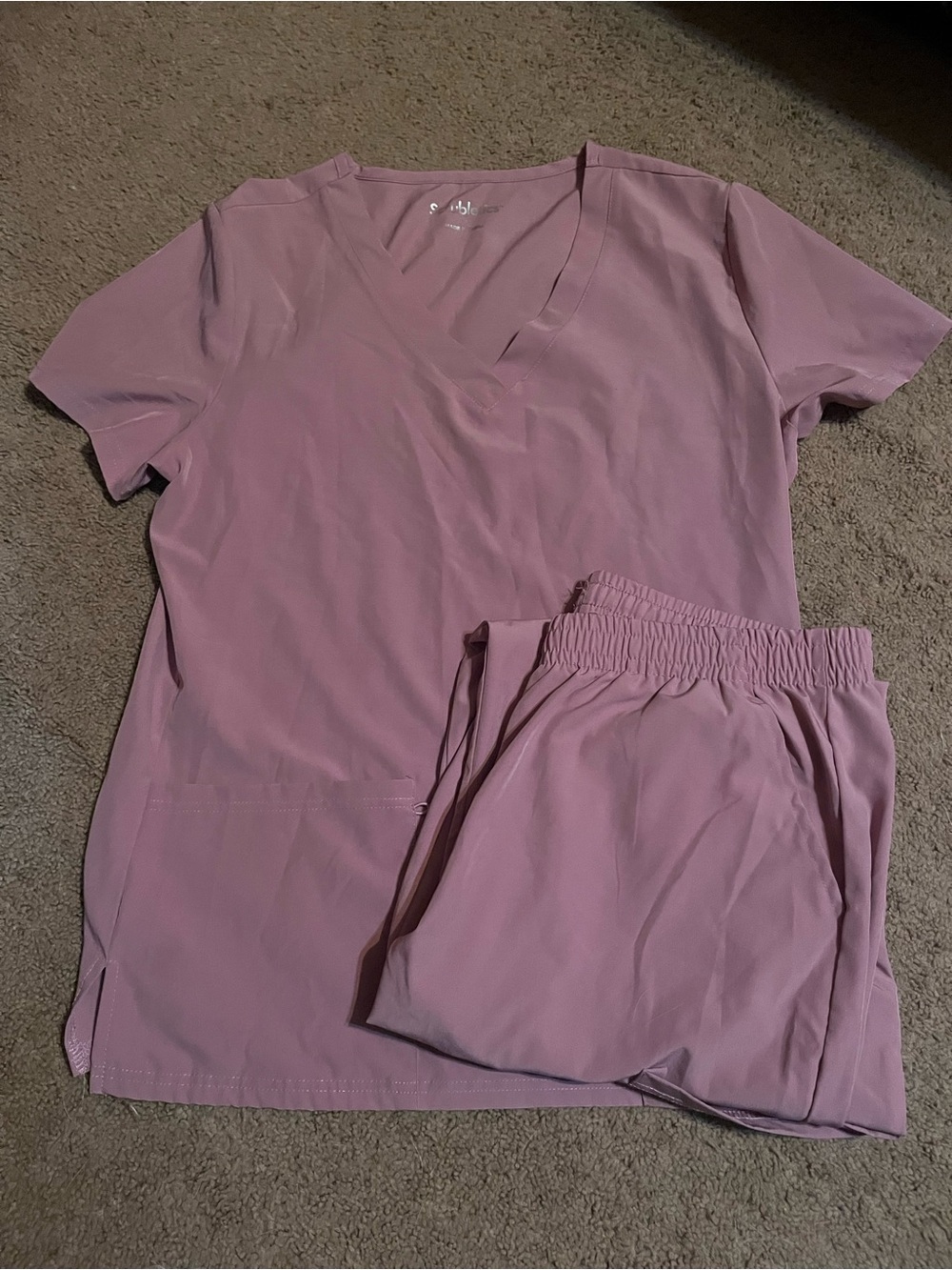 Women’s V-Neck Scrub Set - Mauve Pink